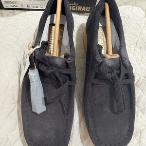 Clarks womans Dark navy Suede shoes